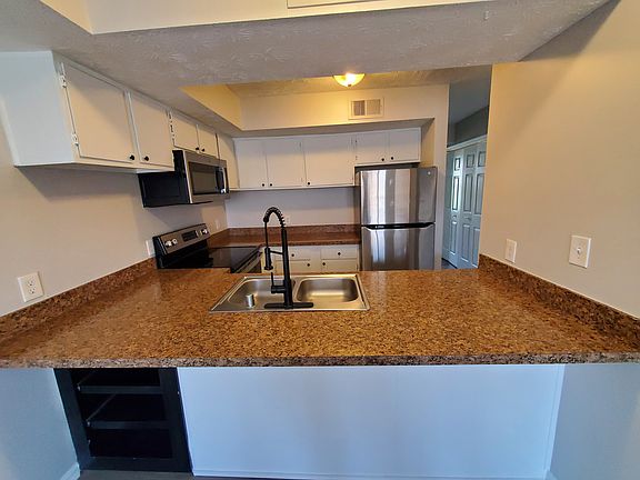 4th image of 1100 Horsemans Ln APT 30