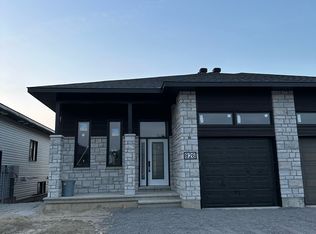 826 Namur St, Russell, ON K0A 1W0