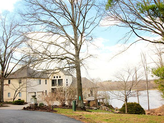 5th image of 104 Lake Indian Hills Cir