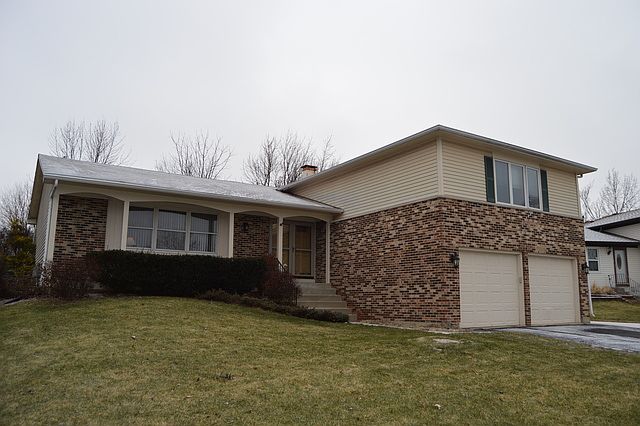 1st image of 4270 Portage Ln