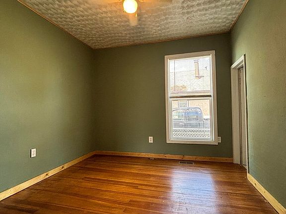 5th image of 115 S Clifton St