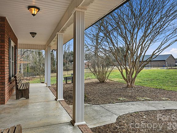 3rd image of 3366 Saint James Church Rd