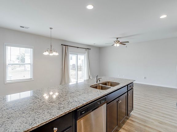 3rd image of 1861 Gabriel Ln