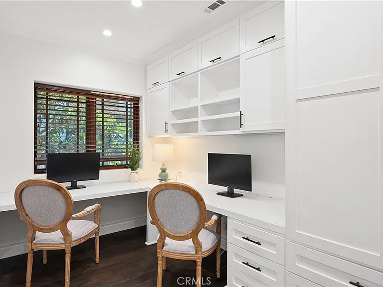 15014 Valleyheart Dr — Photo 24