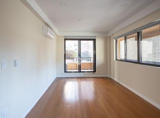 402 W 50th St #3R, New York, NY 10019