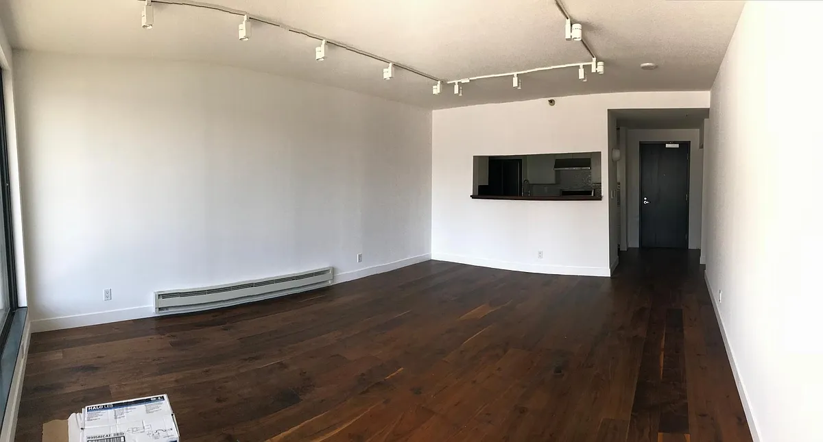 Building Photo - 300 3rd St #1116