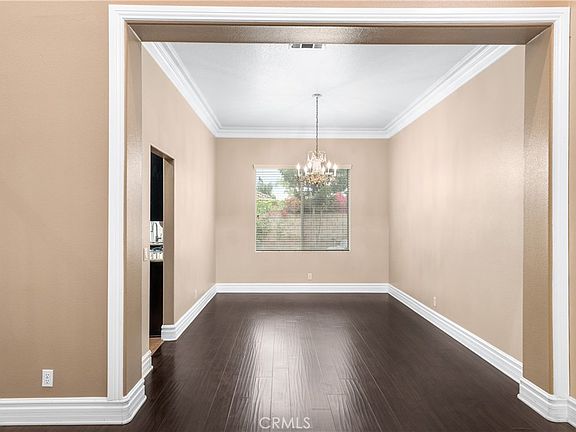 4th image of 2550 Reynolds Dr
