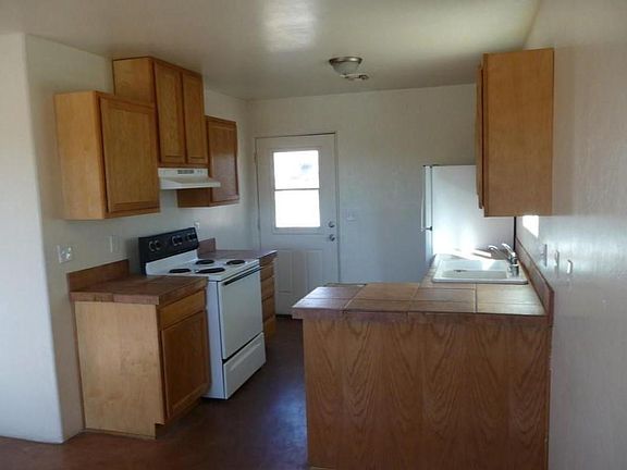 3rd image of 5070 S Park Ave Unit 2