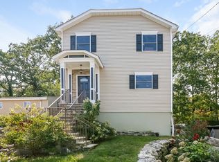 65 Potter Ave, New Rochelle, NY 10801