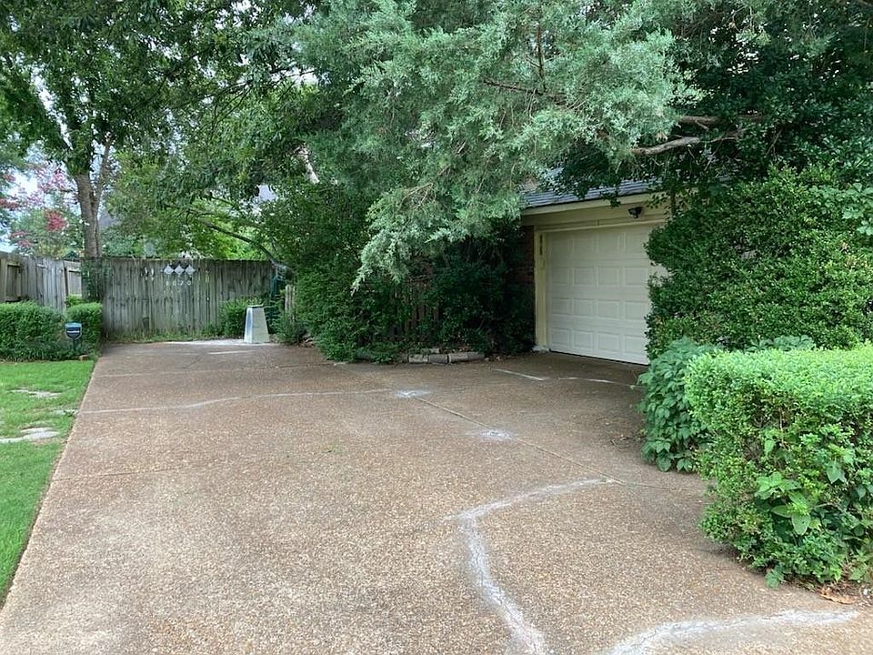 2nd image of 8020 Sunny Creek Dr