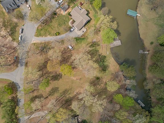 4th image of 120 Hickory Hill Dr