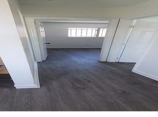 2103 E 105th St, Los Angeles, CA 90002