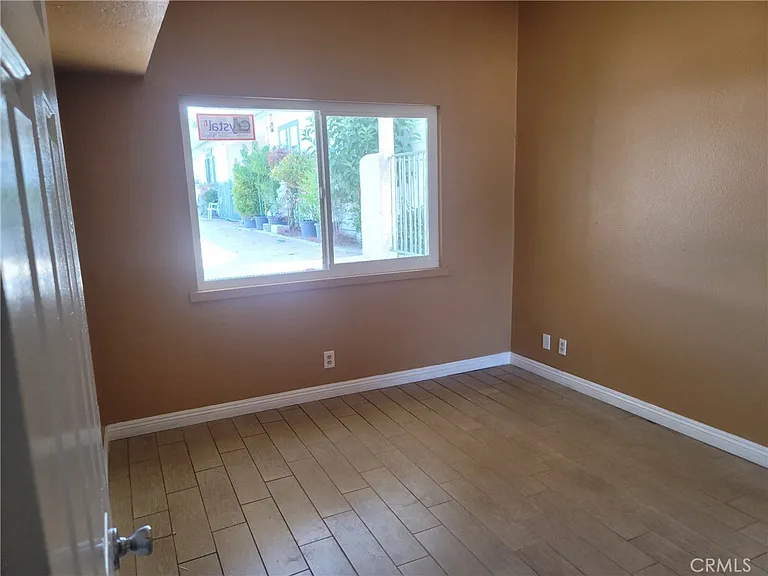 4934 E Glen Arran Ln — Photo 5