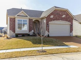 3 Rabbit Trail Dr, Washington, MO 63090