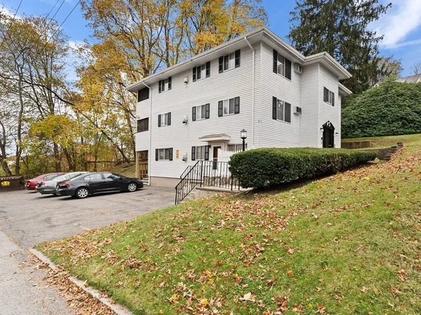 2 Adams St, Marlborough, MA 01752