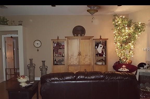 2nd image of 9937 Wallaston Dr
