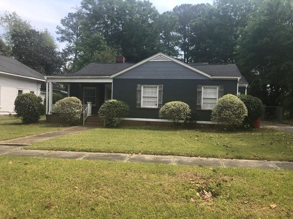 61 Merritt St, Hawkinsville, GA 31036