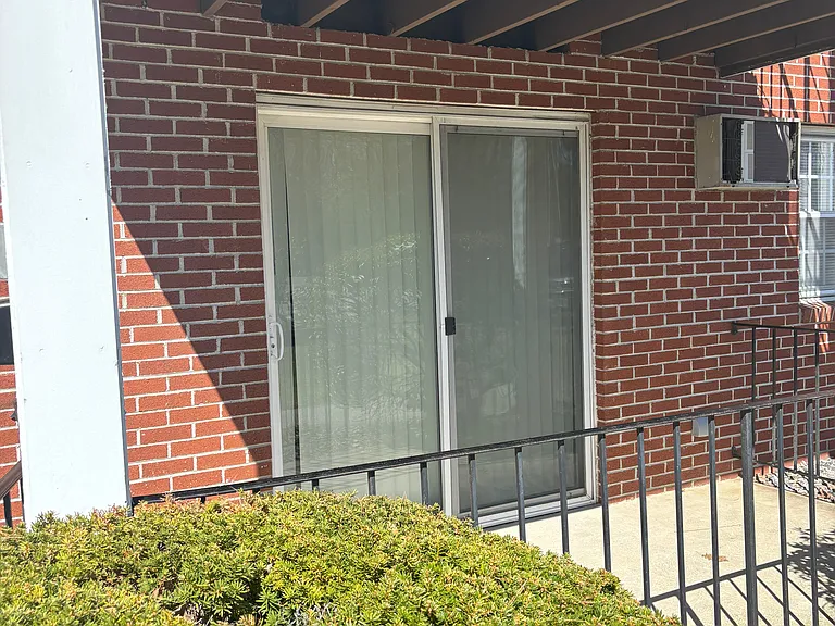 Governor Weare Apartments — Photo 39