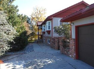 56 McCullough Rd, Cody, WY 82414