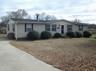 813 S Madison St, Lincolnton, NC 28092