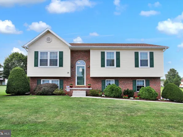 35 Kimberly Ann Ln, New Oxford, PA 17350