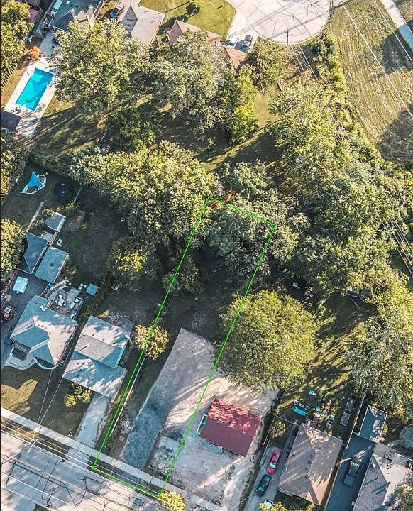 2nd image of 1244 Fisher Ave
