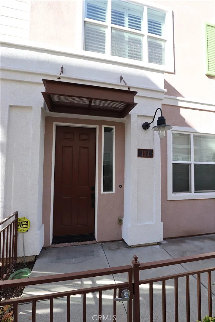 3 bed, 1506 sqft, $3,250 — Photo 1