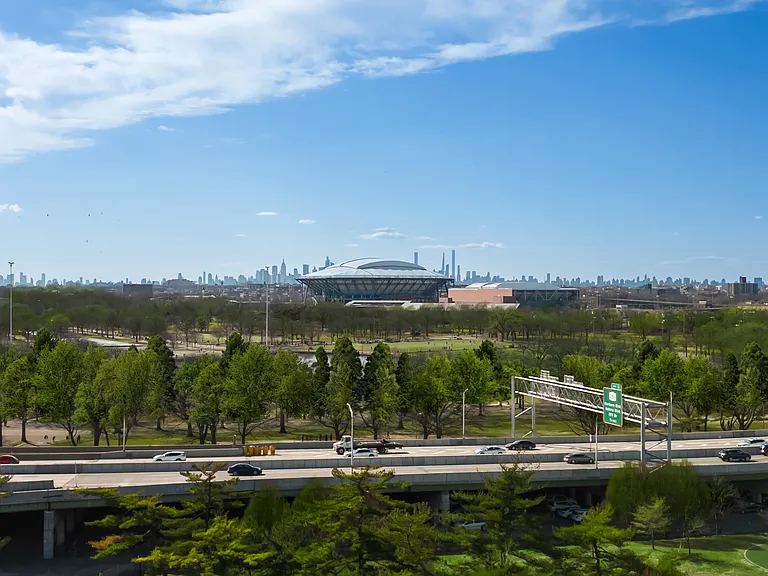 44 Fifteen College Point Blvd #5C — Photo 13