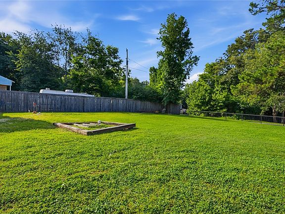 5th image of 20900 N Lakeshore Dr