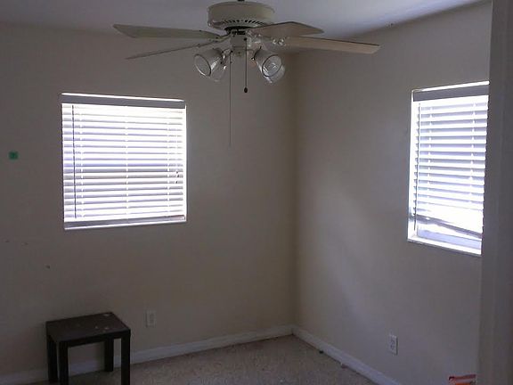 5th image of 335 Shore Dr E