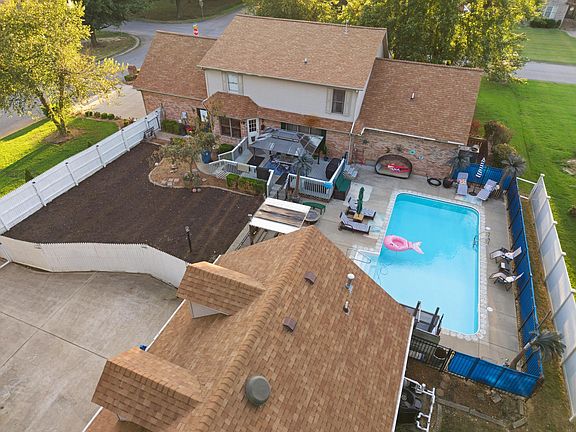 5th image of 330 Stonecreek Pl