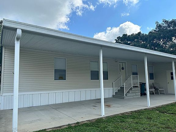 2 1/2 car carport