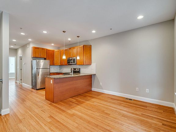 5th image of 1016 S 19th St #A