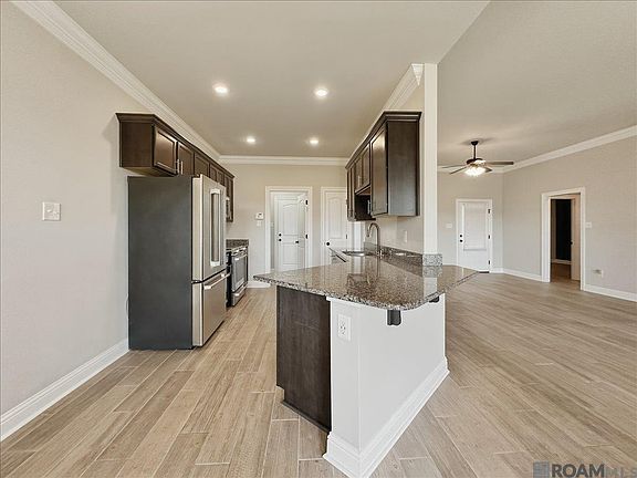 4th image of 8880 Providence Dr
