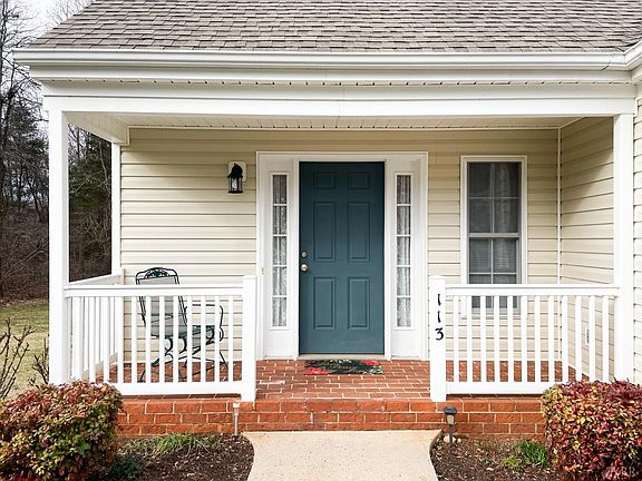 3rd image of 113 Underwood Ln
