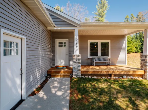 10934 Marcella Ln, Traverse City, MI 49685