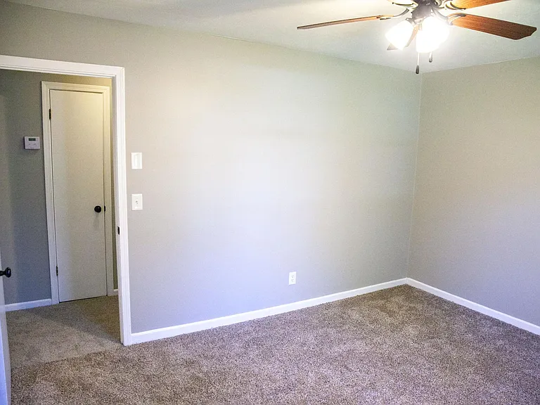 24 Barclay Dr — Photo 11