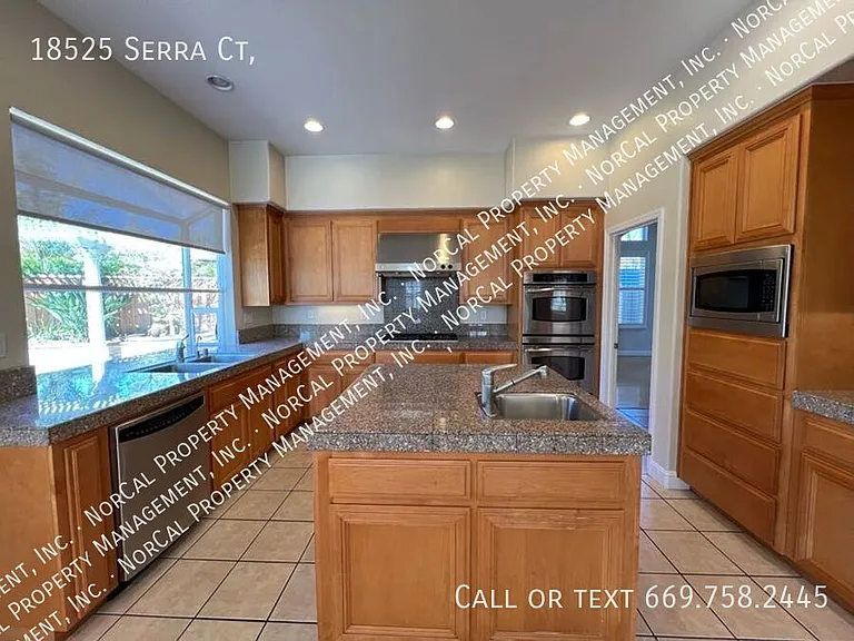 18525 Serra Ct — Photo 6