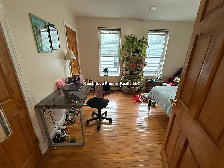 279 Pearl St #2 — Photo 6