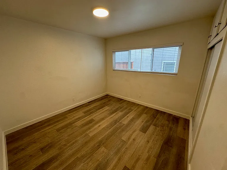 111 N La Cumbre Rd #1 — Photo 5