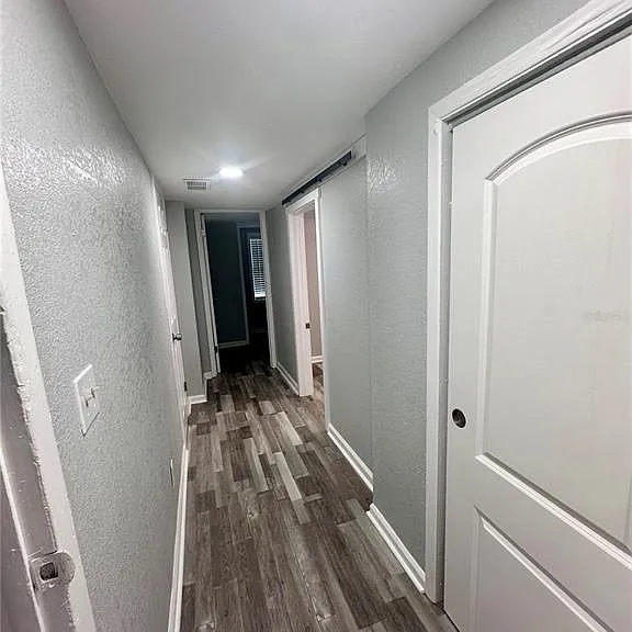 128 W North St — Photo 7