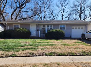 940 Rogers Ln, Florissant, MO
