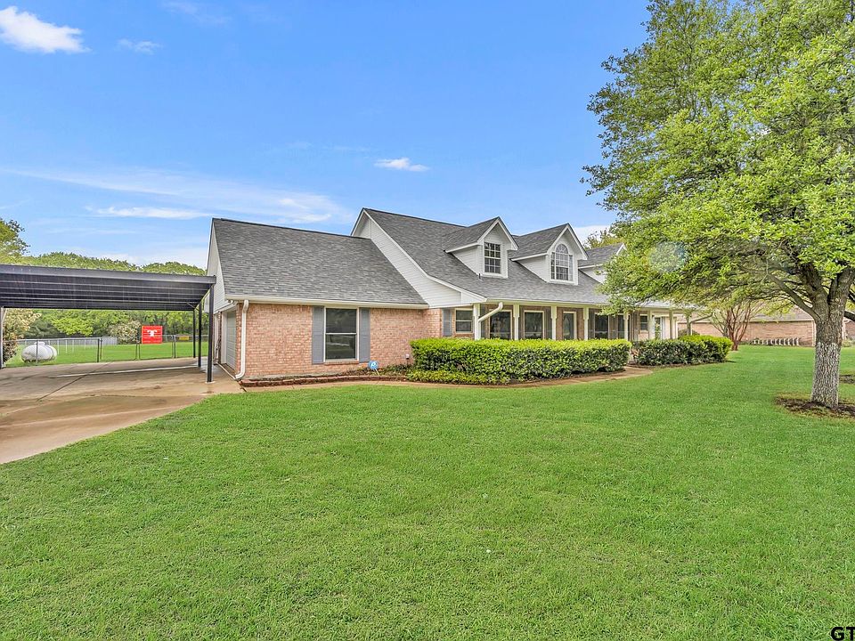 1st image of 1090 Oak Hollow Ln