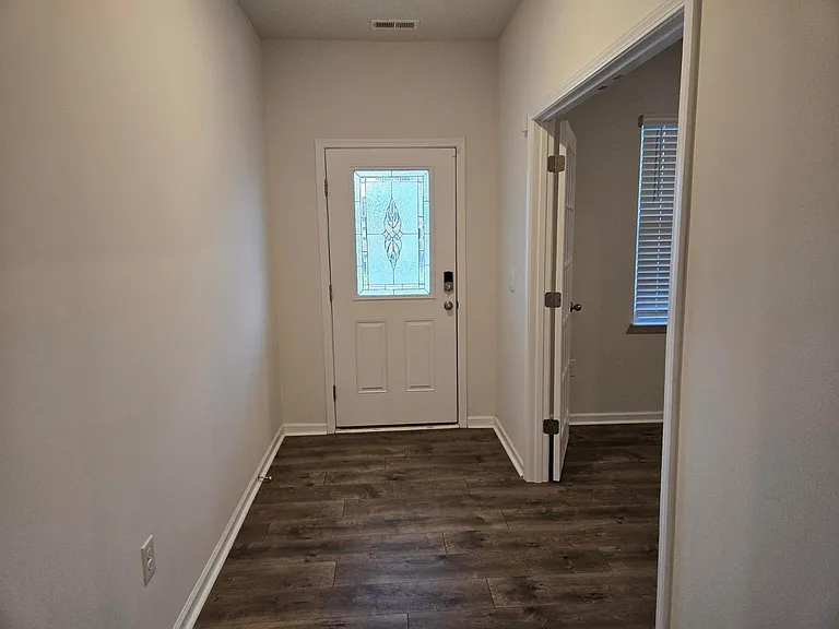 1134 Saddlebrook Dr — Photo 3