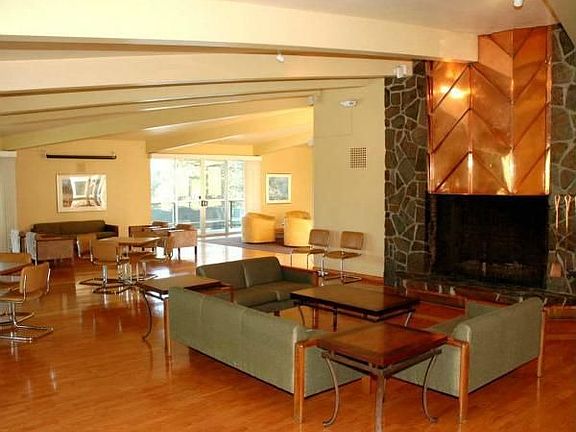 5th image of 800 N Delaware St APT 201