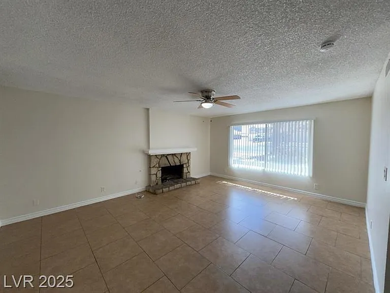 2938 Karen Ave #1 — Photo 3