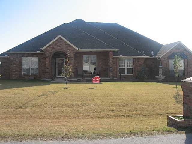 1st image of 1608 W Wellington Way