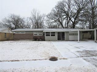 700 Parkview Dr, Bartlesville, OK 74003