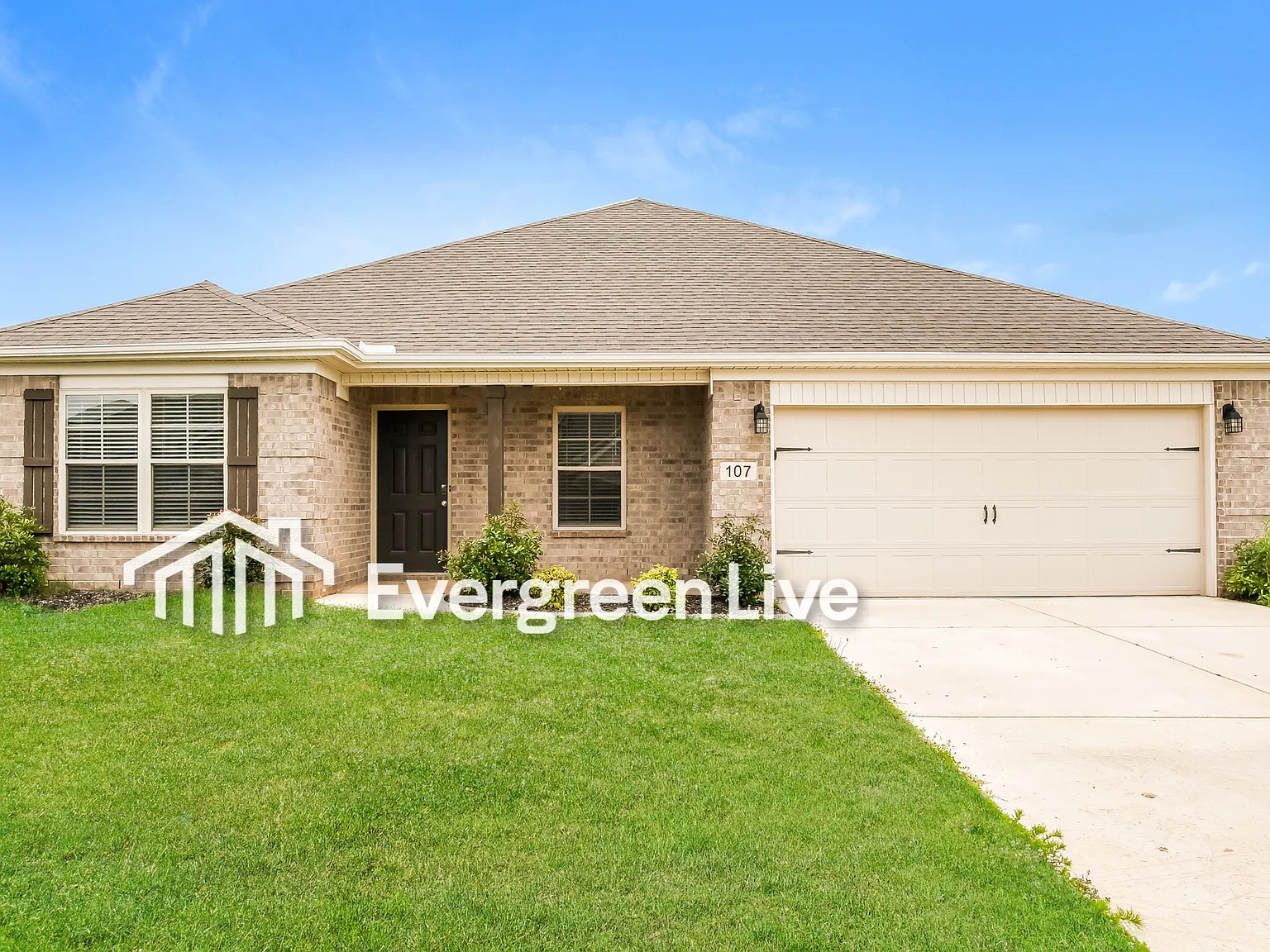 4 bed, 2.0 bath, 1748 sqft, $1,495 — Photo 2