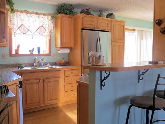 4th image of 1405 Aspen Dr